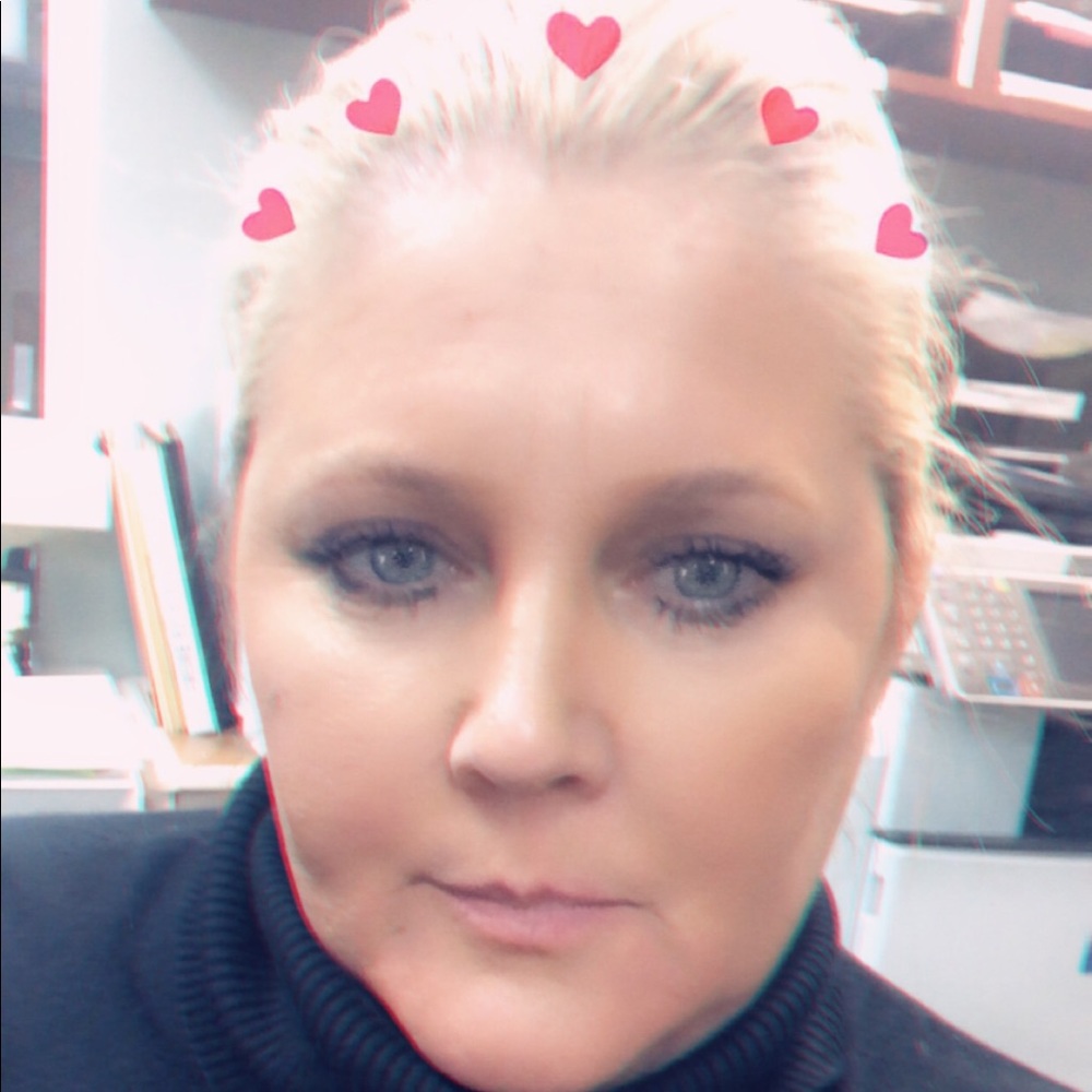 Meet your Posher, Wifey1998